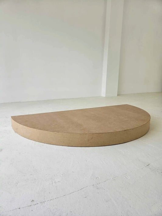 Semicircular platform