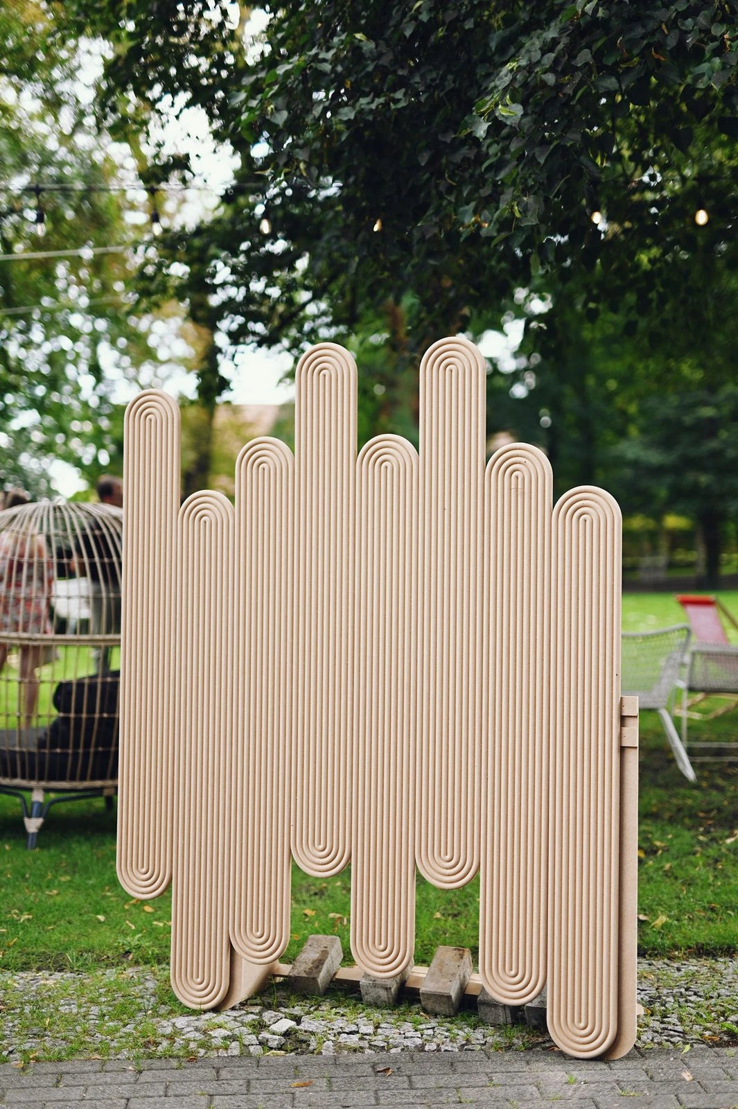 Decorative wall - grooved stripes (S26)